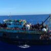 Migranti, 6 sbarchi a Lampedusa dalla mezzanotte: hotspot al collasso