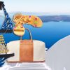 Vacanze a Santorini, 10 brand per uno shopping idilliaco, da dea