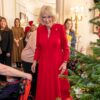 Camilla Parker-Bowles indossa lo spirito natalizio
| Vanity Fair Italia